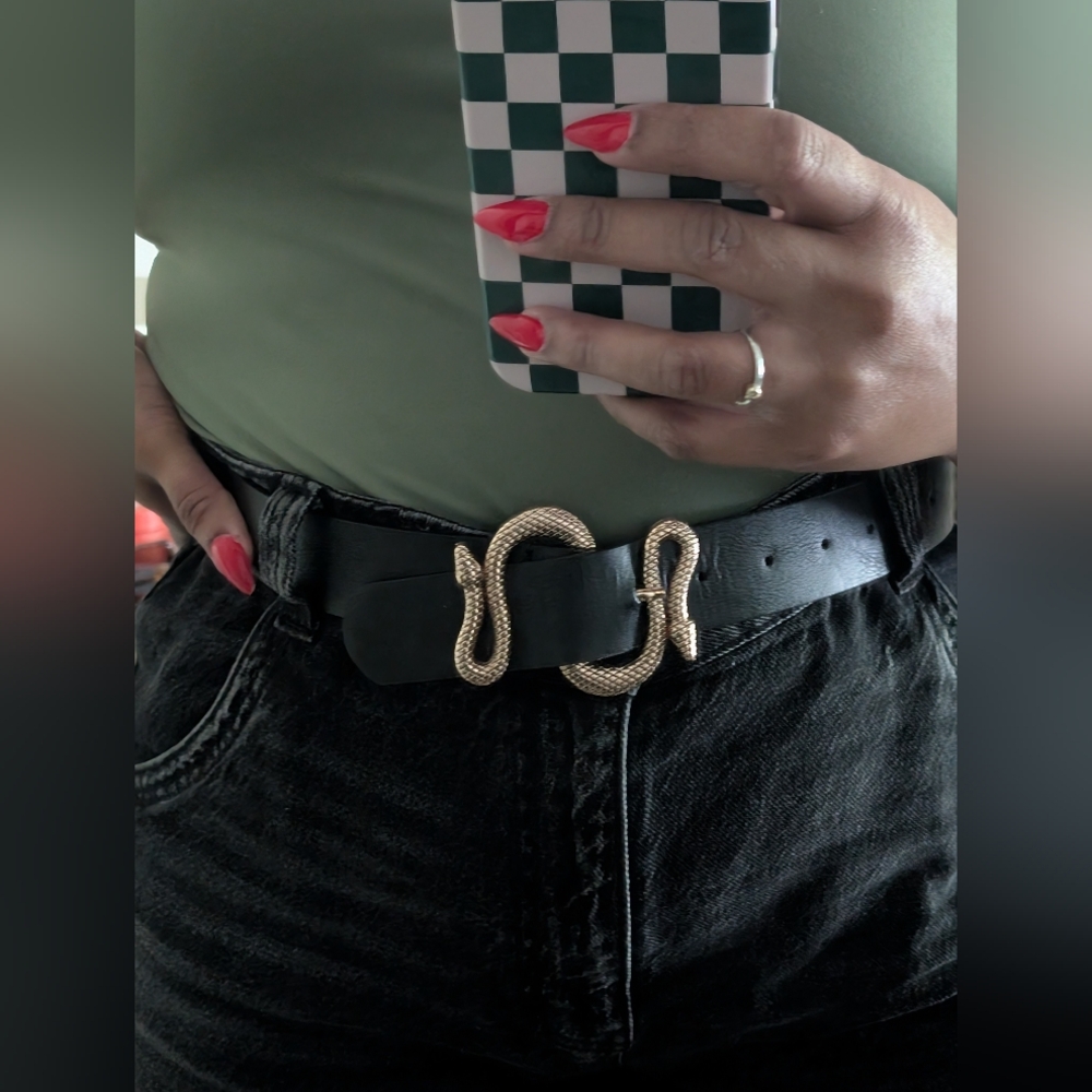 Black Faux Leather Snake Buckle Belt | Gold Double Serpent Statement Waist - Picture 4 of 4